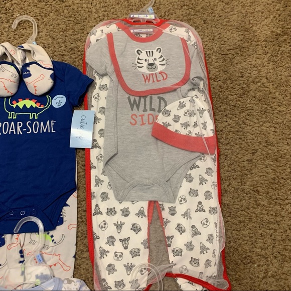 Baby Boys Outfit Lot 6-9 MOS Bundle Baby Shower Clothes Lot matching sets - Picture 4 of 6